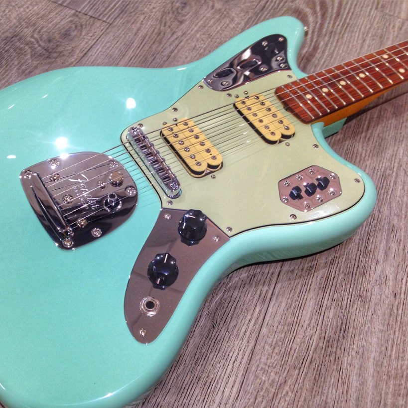 Fender-vintera-jaguar-green