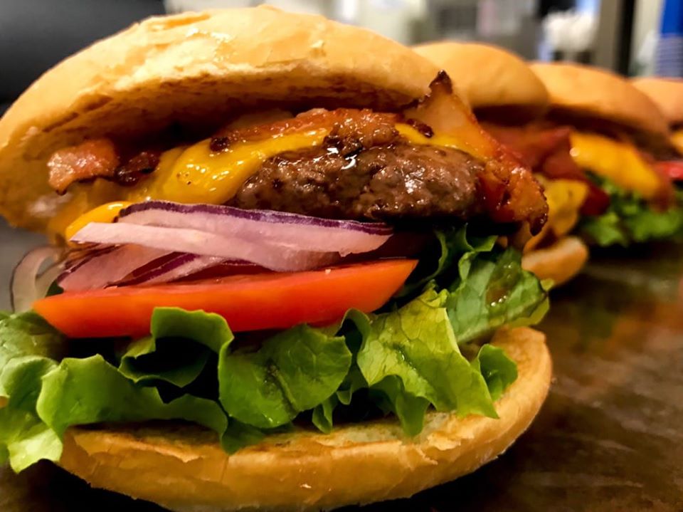 Cheddar-bacon-burger